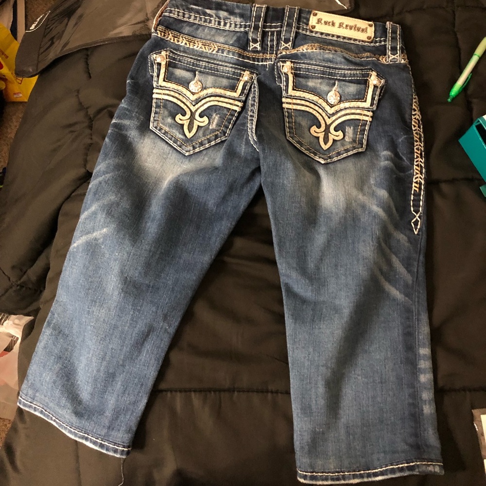 Rock Revival Capris in size 27.